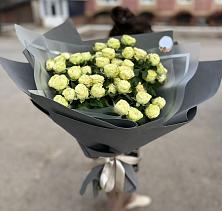 Букет Белые кустовые розы Солинеро в Александровское